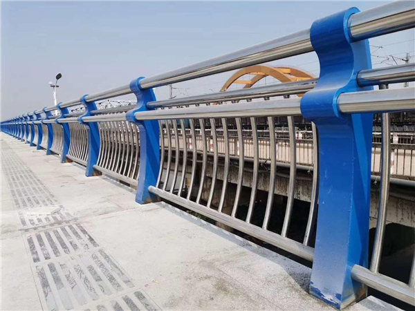 昌邑304不锈钢复合管护栏的生产工艺揭秘